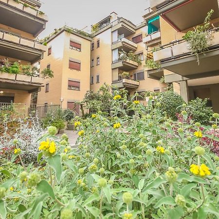 The Voice Of The Moon Apartment Rome Exterior photo
